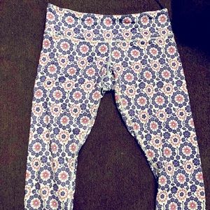 Floral Lululemon leggings sz 10